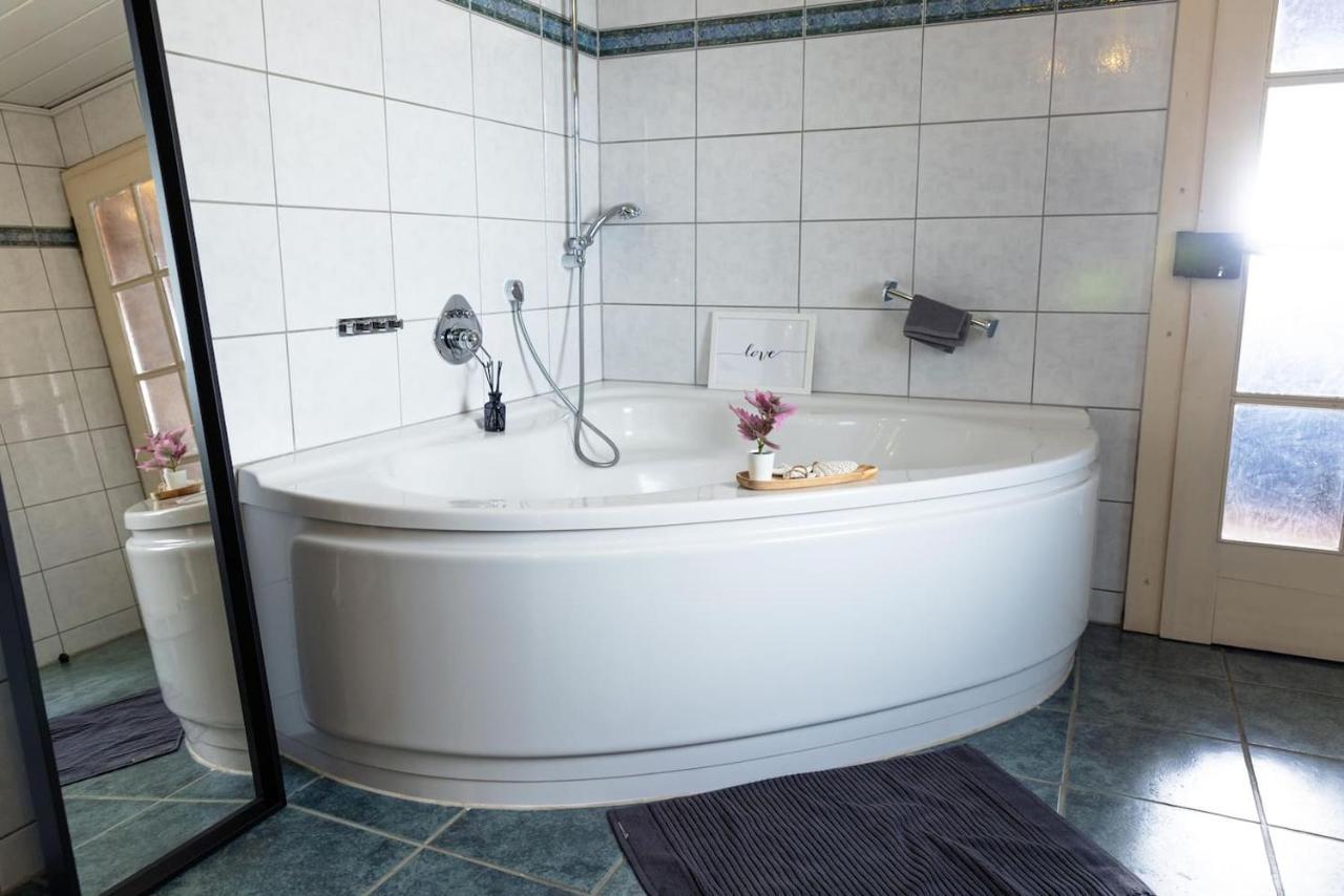 Vulkan-Lodge Ferienhaus Rieden  Exteriör bild