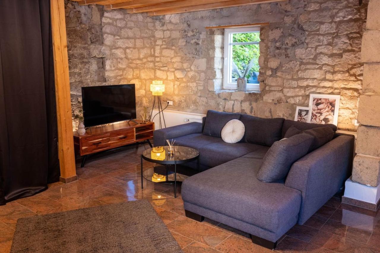 Vulkan-Lodge Ferienhaus Rieden  Exteriör bild